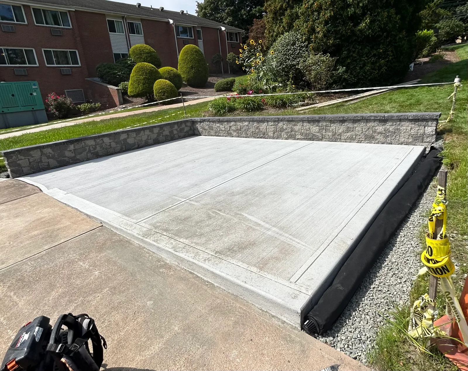 Concrete Patio And Retaining Wall — Stone & Scappes, Hartford County CT